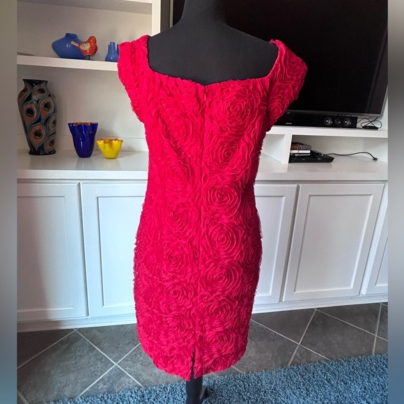 Comfortable, classic red dress with roses texture. - Picture 3 of 4